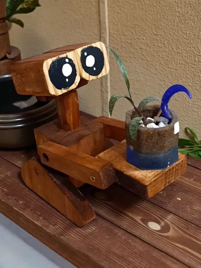 Porta maceta Wall-e: estilo y naturaleza en un solo lugar
